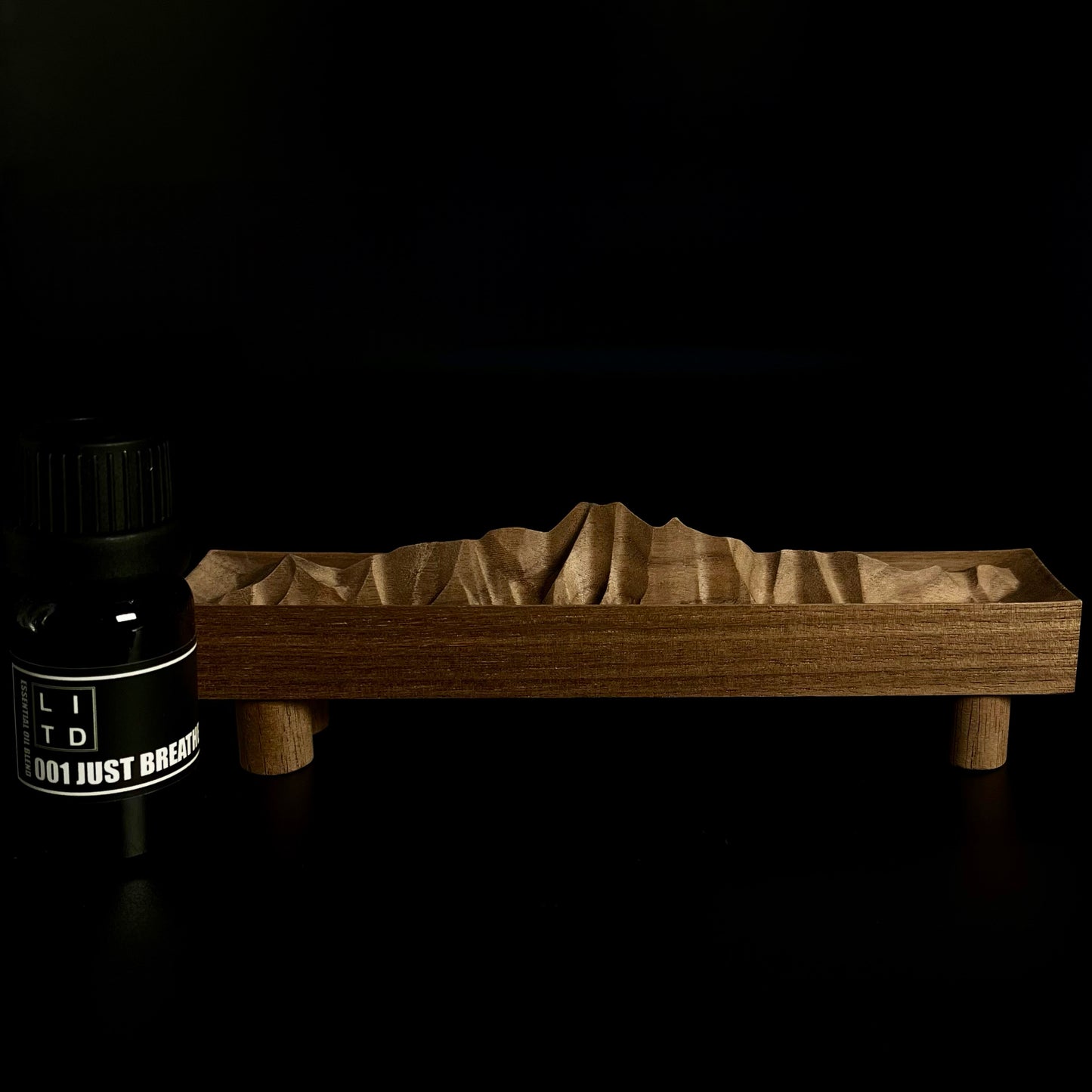 WOODEN DIFFUSER - "MOUNTAIN" + ESSENTIAL OIL BLEND SET