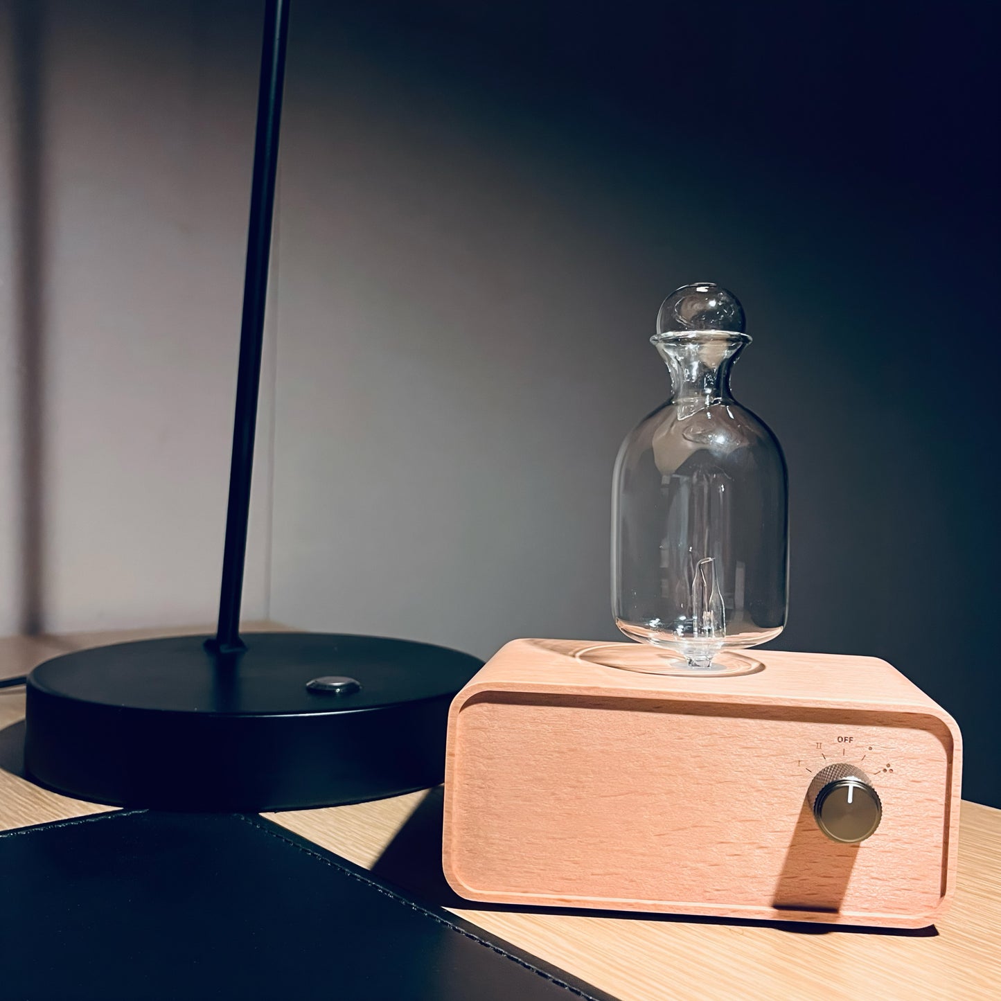 RECHARGEABLE RETRO ESSENTIAL OIL NEBULIZING DIFFUSER